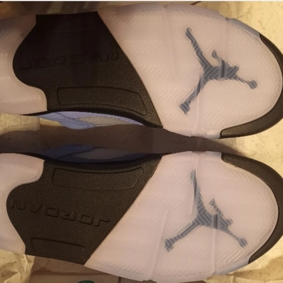 Air Jordan 5 retro North Carolina - Picture 3 of 4